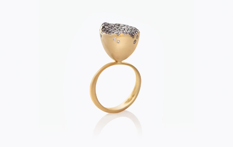 BABY MALAK FLOURISH CHAMPAGNE MEDIUM ROUND RING